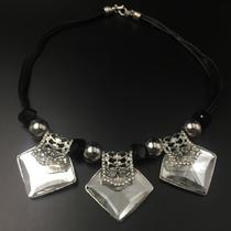  Ожерелье "Серебряные квадраты"